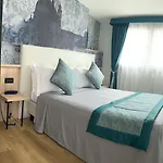 Hotell Al Graspo De Ua